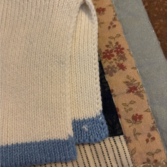 Sweater - Picture 5 of 5